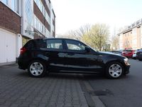 Gebraucht BMW 116 122 PS (89 kW) 2010 Schwarz Kleinwagen