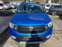 Gebraucht Dacia Sandero Stepway 90 PS (66 kW) 2017 Blau Limousine