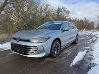 Gebraucht VW Passat 150 PS (110 kW) 2026 Silber Kombi
