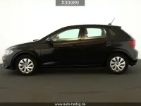 Gebraucht VW Polo Life 95 PS (69 kW) 2023 Deep black perleffekt Kleinwagen