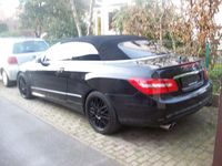 Gebraucht Mercedes E200 AMG 184 PS (135 kW) 2010 Schwarz Cabrio