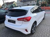 Gebraucht Ford Focus ST-Line 150 PS (110 kW) 2021 Weiß Limousine