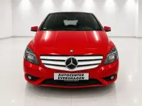Gebraucht Mercedes B180 122 PS (89 kW) 2013 Rot Kleinwagen