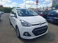 Gebraucht Hyundai i10 Edition 67 PS (49 kW) 2014 Weiß Kleinwagen