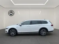 Gebraucht VW Passat Alltrack 200 PS (147 kW) 2022 Oryxwhite perlmutteffekt Kombi