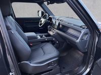 Neu Land Rover Defender SE Dynamic 304 PS (223 kW) 2025 Carpathian grey