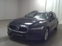 Gebraucht Volvo V60 Momentum 197 PS (144 kW) 2021 Schwarz Kombi