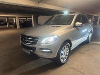 Gebraucht Mercedes ML250 204 PS (150 kW) 2012 Silber SUV
