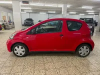 Gebraucht Toyota Aygo Basis 68 PS (50 kW) 2009 Rot Kleinwagen