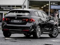 Neu BMW 116 122 PS (89 kW) 2025 Schwarz Kleinwagen