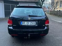 Gebraucht VW Golf VI Comfortline 105 PS (77 kW) 2011 Schwarz Kleinwagen
