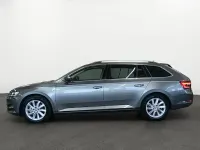 Gebraucht Skoda Superb Style 150 PS (110 kW) 2024 Grau Kombi