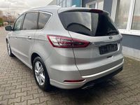 Gebraucht Ford S-MAX Titanium 190 PS (139 kW) 2022 Silber Van / Kleinbus