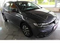 Gebraucht VW Polo Life 95 PS (69 kW) 2022 Rauchgrau metallic Kleinwagen
