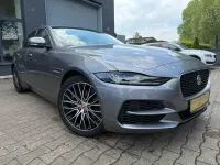 Używany Jaguar XE SE 250 KM (183 kW) 2020 Szary Sedan/Limuzyna