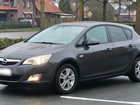 Gebraucht Opel Astra 100 PS (73 kW) 2011 Andere farben Kleinwagen