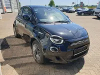 Gebraucht Fiat 500e Icon 69 kW (95 PS) 2023 Onyx schwarz Limousine