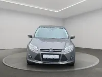 Używany Ford Focus SYNC Edition 125 KM (91 kW) 2014 Brązowy Sedan/Limuzyna