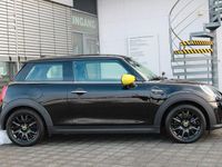Gebraucht Mini Cooper SE Classic 135 kW (184 PS) 2022 Midnight black Kleinwagen