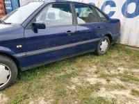 Gebraucht VW Passat 100 PS (73 kW) 1996 Blau Limousine