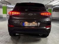 gebraucht Hyundai Tucson 1.6 GDi Style 2WD PDC/SHZ/NAVI/ CAMERA