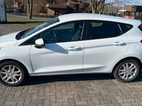 Gebraucht Ford Fiesta Cool & Connect 101 PS (74 kW) 2018 Weiß Kleinwagen