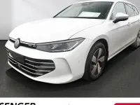 Gebraucht VW Passat Elegance 150 PS (110 kW) 2024 Weiß Kombi