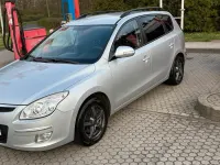 Usado Hyundai i30 75 CV (55 kW) 2008 Gris Berlina