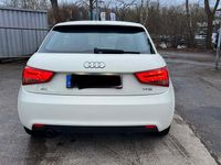 Gebraucht Audi A1 86 PS (63 kW) 2011 Weiß Kleinwagen