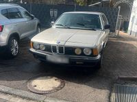 Gebraucht BMW 728 186 PS (136 kW) 1983 Beige Limousine