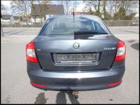 Gebraucht Skoda Octavia 122 PS (89 kW) 2010 Grau Limousine