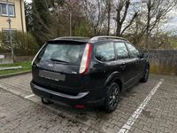 Usata Ford Focus 110 CV (80 kW) 2010 Nero Station wagon