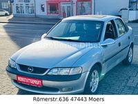 Gebraucht Opel Vectra 101 PS (74 kW) 1998 Silber Limousine