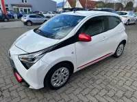 Gebraucht Toyota Aygo X-play 72 PS (52 kW) 2020 Weiß Kleinwagen