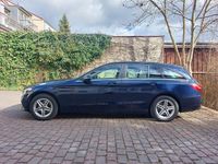 Gebraucht Mercedes C220 170 PS (125 kW) 2018 Blau Limousine