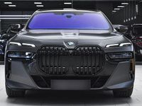 Gebraucht BMW 740 M Sport 286 PS (210 kW) 2024 Frozen deep grey metallic Limousine