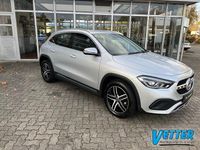 Gebraucht Mercedes GLA200 Progressive 163 PS (119 kW) 2020 Silber metallic SUV