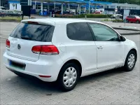 Gebraucht VW Golf VI 102 PS (75 kW) 2009 Weiß Kleinwagen