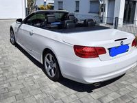 Gebraucht BMW 320 Cabriolet 184 PS (135 kW) 2012 Weiß Cabrio