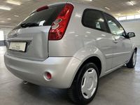 Gebraucht Ford Fiesta Style 60 PS (44 kW) 2007 Silber Kleinwagen
