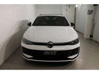Gebraucht VW Passat R-line 150 PS (110 kW) 2024 Weiß Kombi