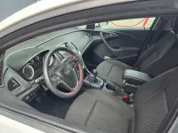 Gebraucht Opel Astra Selection 116 PS (85 kW) 2016 Weiß Kombi