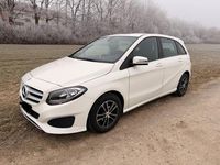 Gebraucht Mercedes B180 122 PS (89 kW) 2016 Weiß Van / Kleinbus