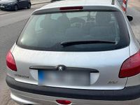Gebraucht Peugeot 206 70 PS (51 kW) 2006 Silber Kleinwagen