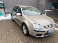 Gebraucht VW Golf V 102 PS (75 kW) 2004 Gold Kleinwagen