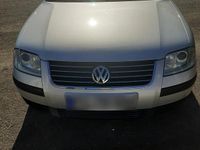 Second-hand VW Passat 101 CP (74 kW) 2003 Argintiu Berlinǎ