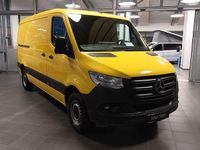 Gebraucht Mercedes Sprinter 163 PS (119 kW) 2021 Verkehrsgelb "89" Van