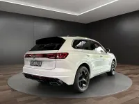 Gebraucht VW Touareg R-line 231 PS (169 kW) 2025 Weiß SUV