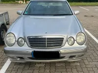 Gebraucht Mercedes E240 170 PS (125 kW) 2000 Silber Limousine