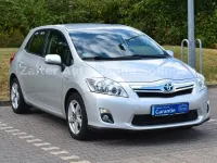Gebraucht Toyota Auris Hybrid Life 99 PS (72 kW) 2012 Silber Limousine